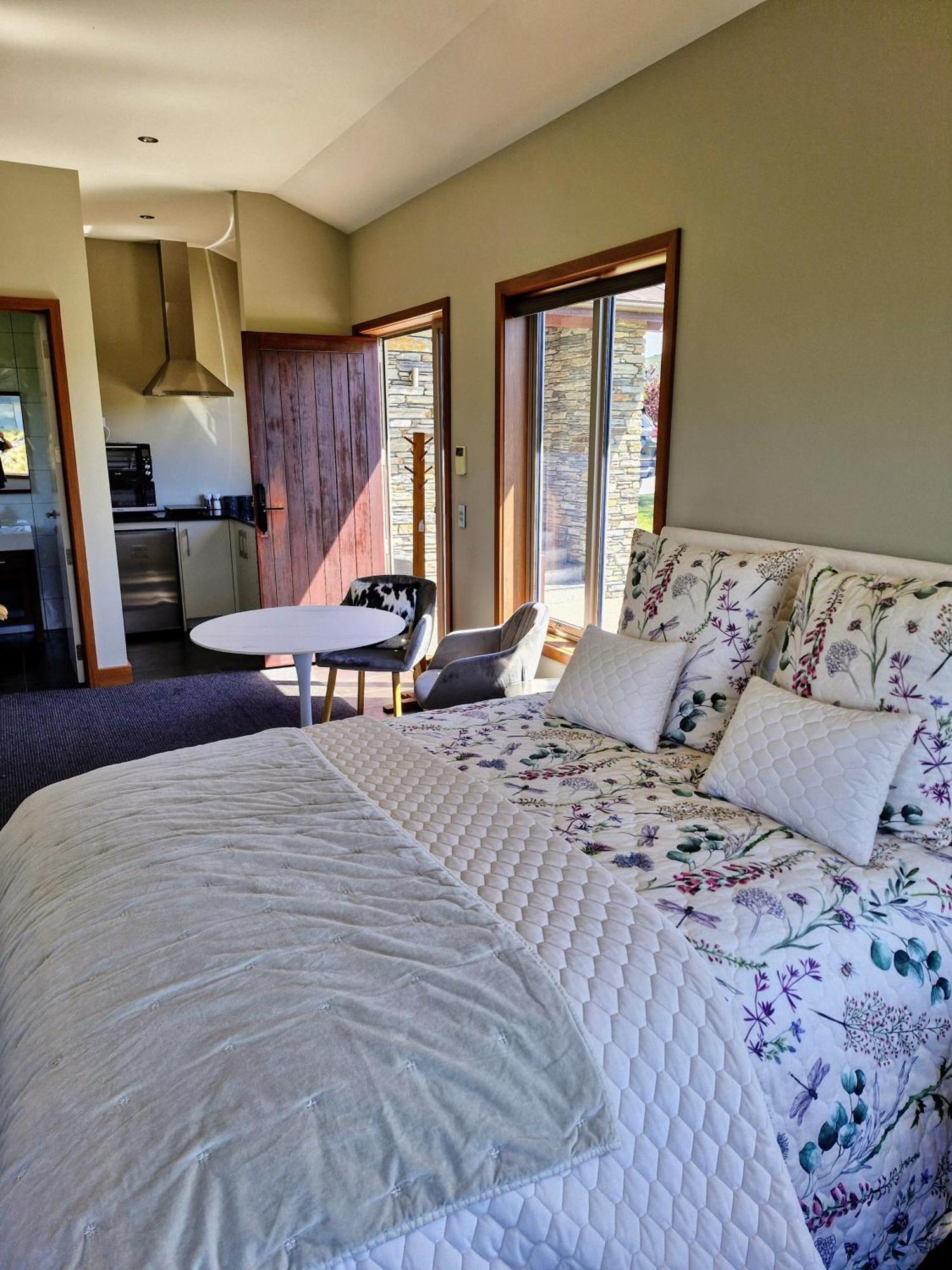 Studio Nestled In Ridgecrest Wanaka Exterior foto