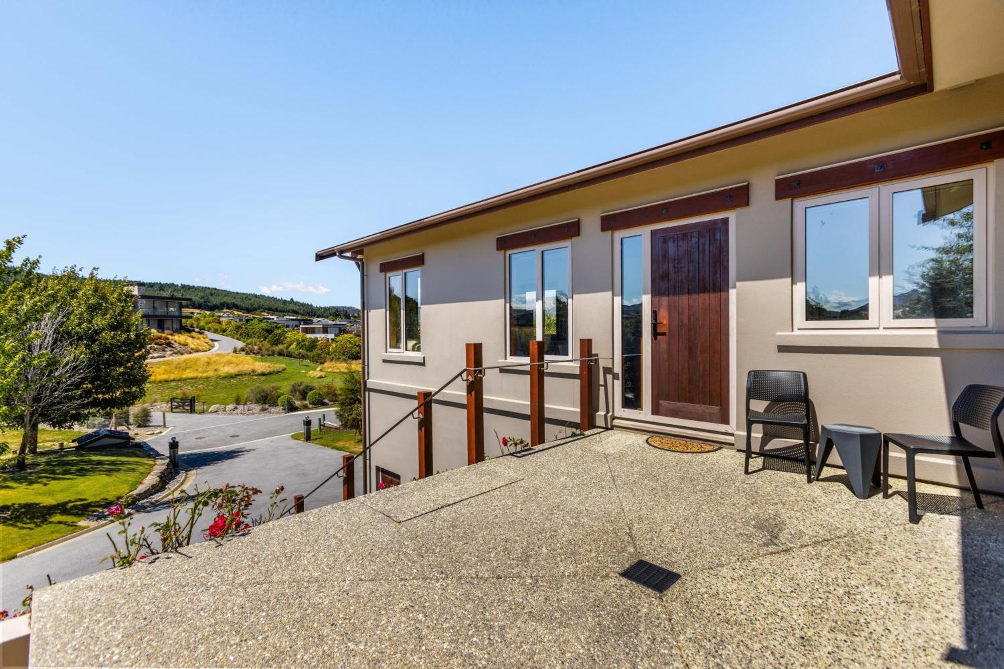 Studio Nestled In Ridgecrest Wanaka Exterior foto